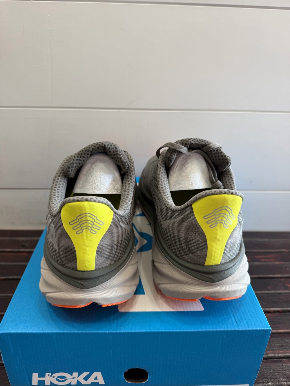 Mens Hoka Clifton 9 GTX - Picture 5 of 5